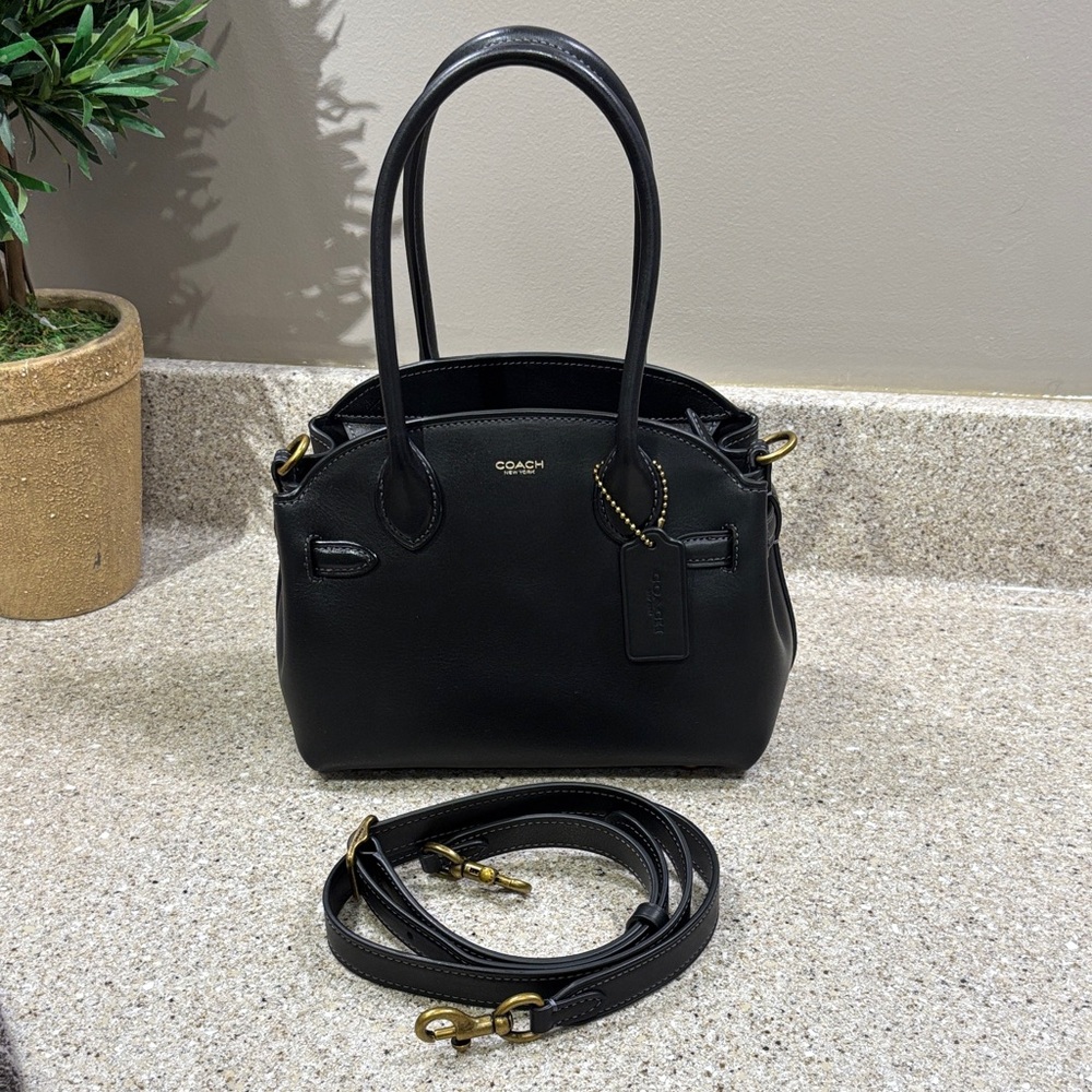 Black Coach Empire 21